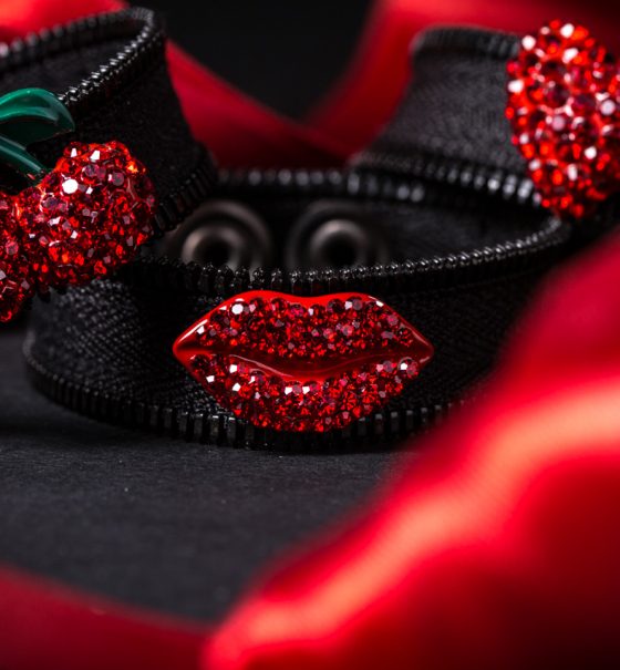 Zipper Limited Edition - Bracciale nero con decorazione rossa